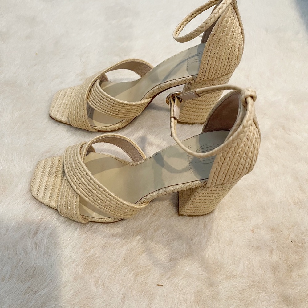 House of Harlow Cava Heel in Natural